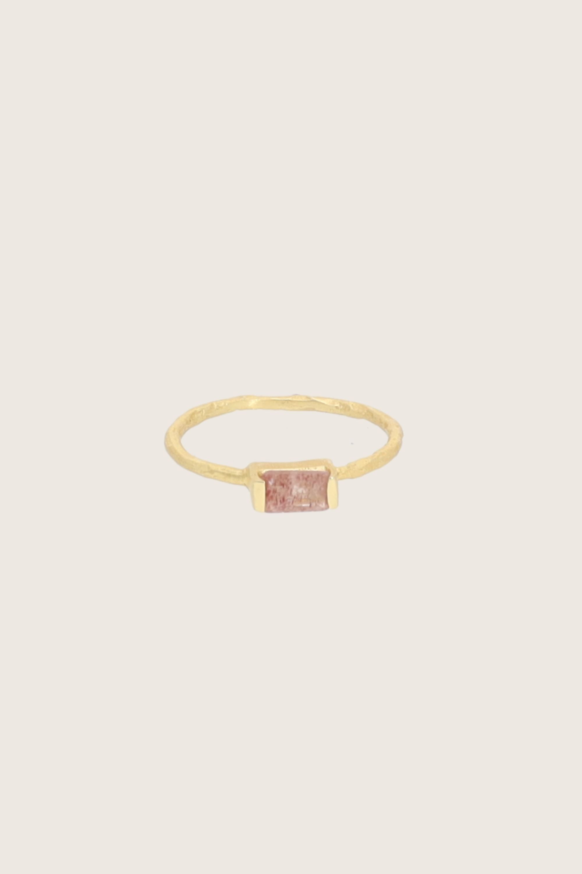Sati 18K Recycled Fine Gold Plated Strawberry Quartz Ring