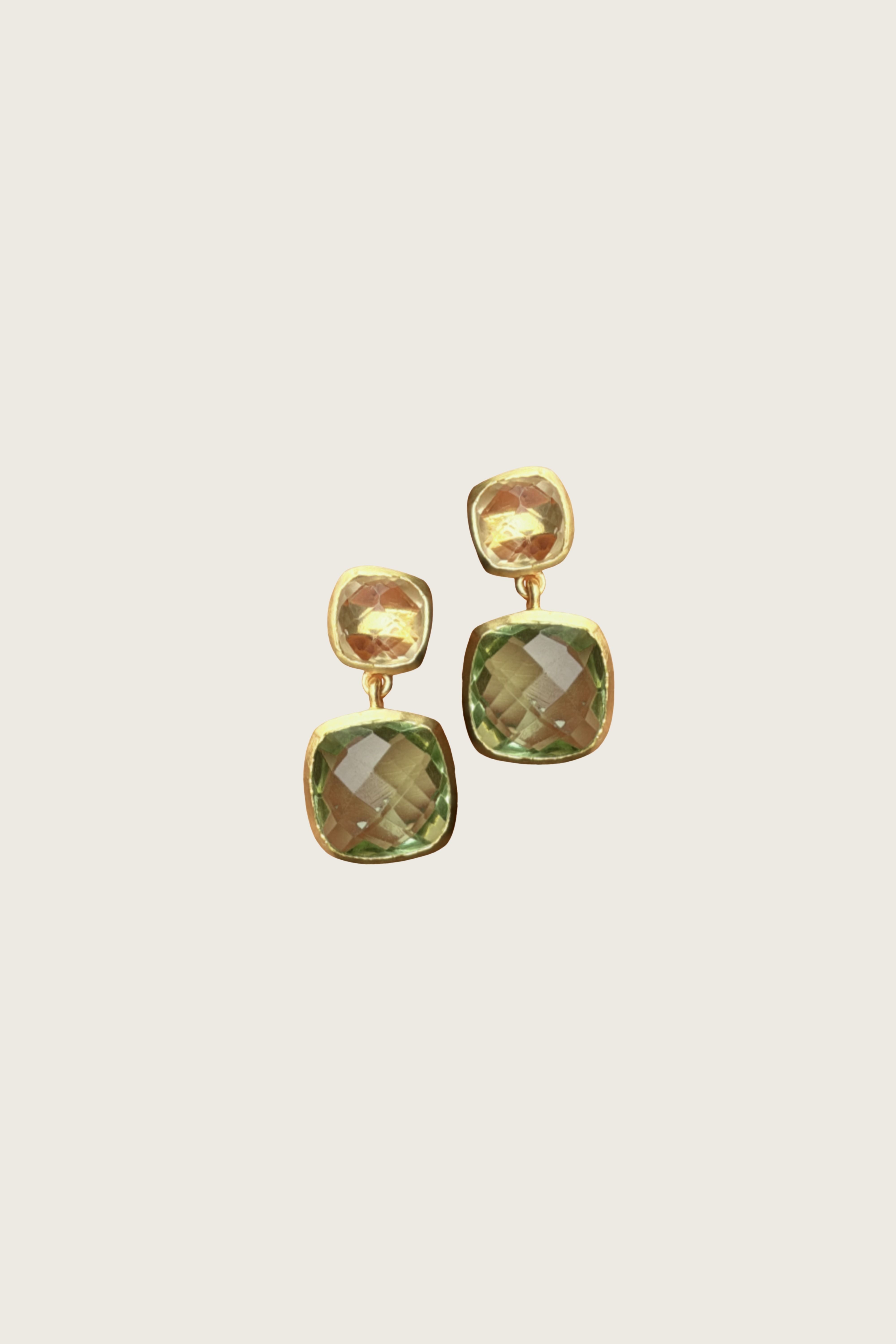 Orecchini Basiri placcati in oro fine riciclato 18K con citrino e ametista verde - perni in argento 925