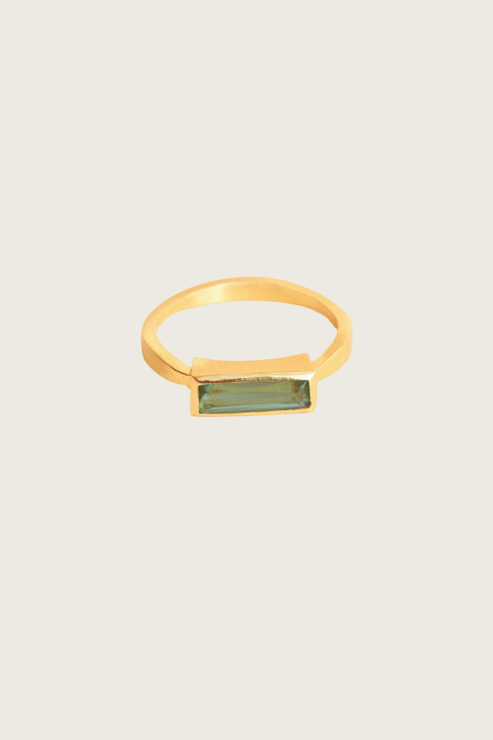 Anello Najla placcato in oro fino riciclato 18K, tormalina verde