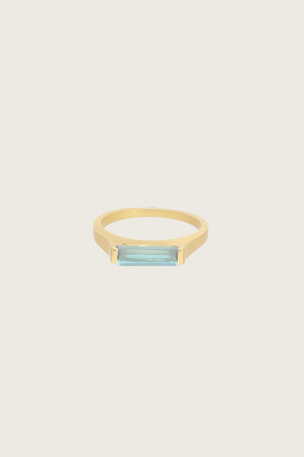 Anello Tini placcato in oro fino riciclato 18K, topazio blu