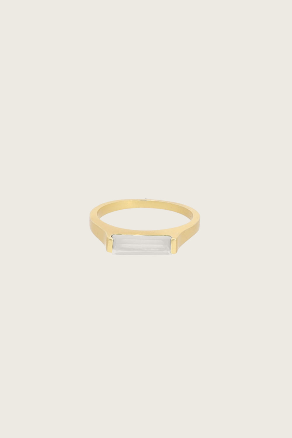 Anello Tini placcato in oro fino riciclato 18K, quarzo trasparente