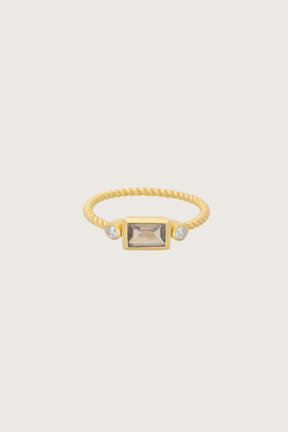 Anello Kejut in topazio fumé placcato in oro fino riciclato 18K