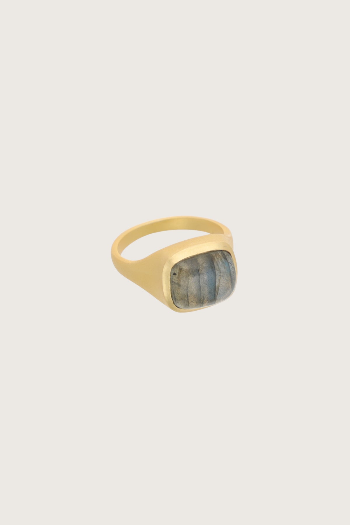 Anello Pasih in labradorite placcato in oro fino riciclato 18K