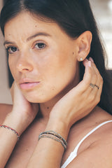 Pulsera de cristal de labradorita con incrustación de oro 14K Jaydu