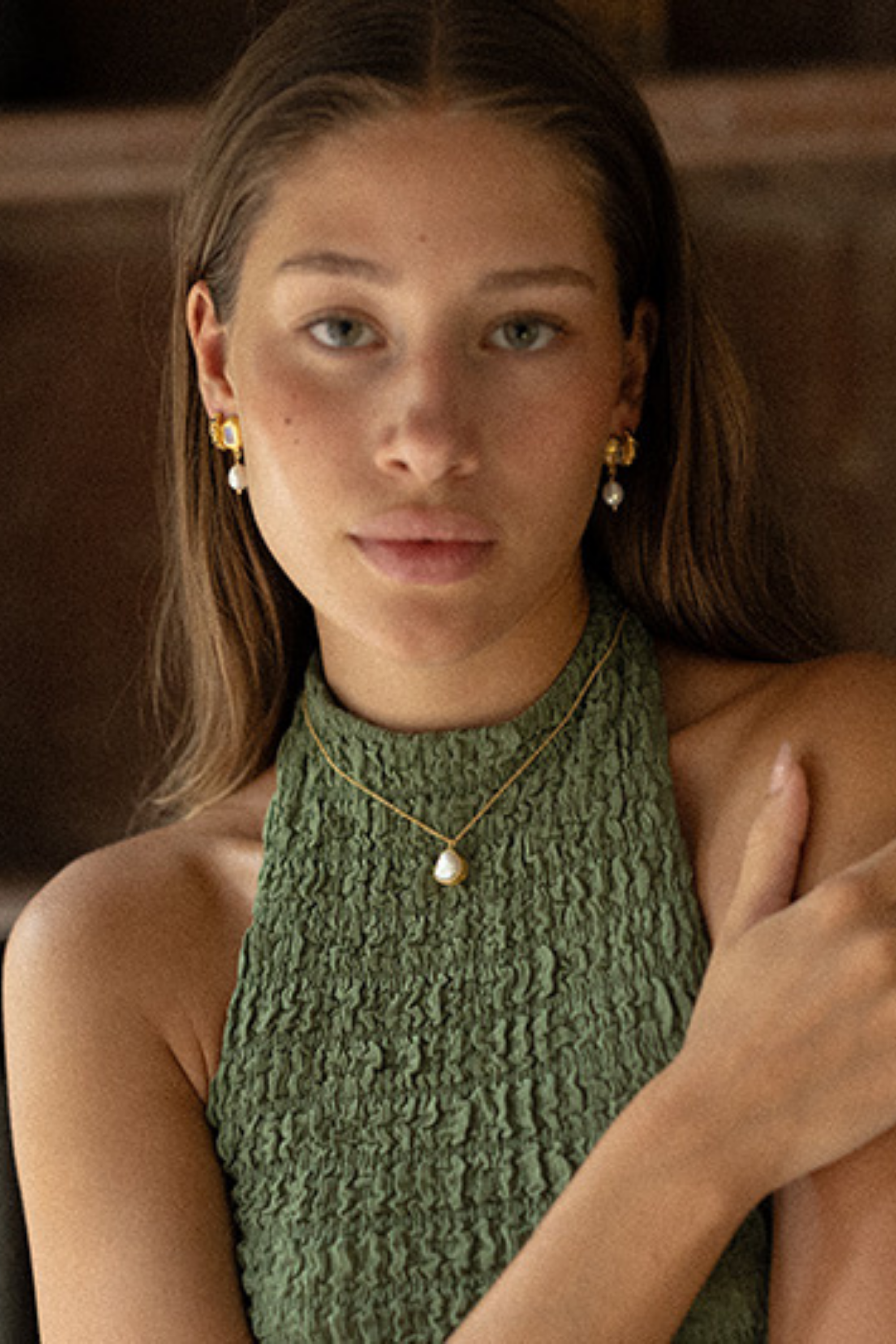 Orecchini Zarela in Perla d'Acqua Dolce / Labradorite Placcati in Oro Fine Riciclato 18K - Perni in Argento 925