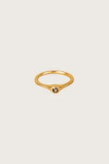 Anillo Neolia chapado en oro fino reciclado de 18K con topacio ahumado