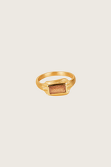 Anello Caelia in quarzo fragola placcato in oro fine riciclato 18K